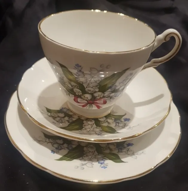 Regency "Forget Me Not" Trio. England. Nice Condition. ❤️04