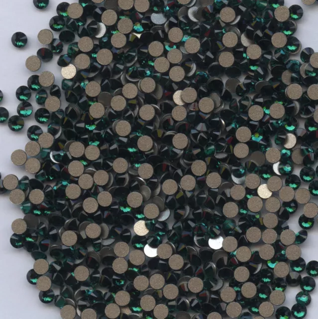 2028 SS9 E *** 50 STRASS SWAROVSKI FOND PLAT 2,55mm EMERALD F