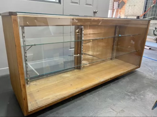 Glass & Timber Shop Display Cabinet - N & N Shopfitters (Prahran)