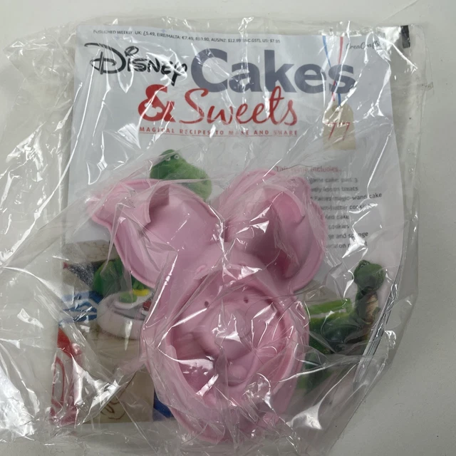 Disney Cakes and Sweets Magazine Issue 3 Piglet silicone cake mould