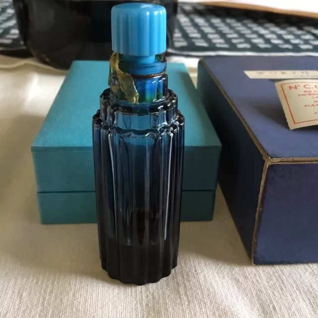 Flacon de parfum Je reviens WORTH LALIQUE .