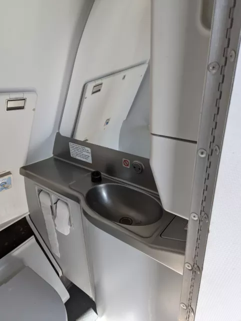 Airline Airbus Boeing Aircraft Toilet Cubicle Plane Aviation Airline Mile High