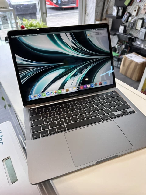 Apple Macbook Pro 13,3" M2, modello 2022, 8 GB RAM, 256 GB di unità di memoria, a2338, grigio siderale