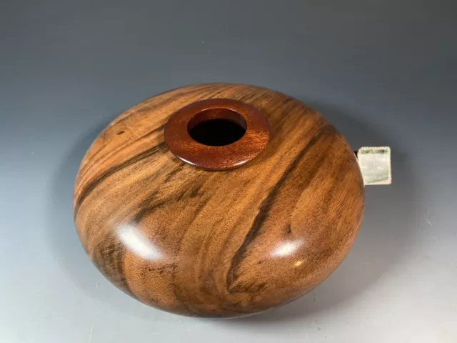 ENGLISH WALNUT G+ HOLLOW VASE #15535 made by Smithsonian Artist, David Walsh.