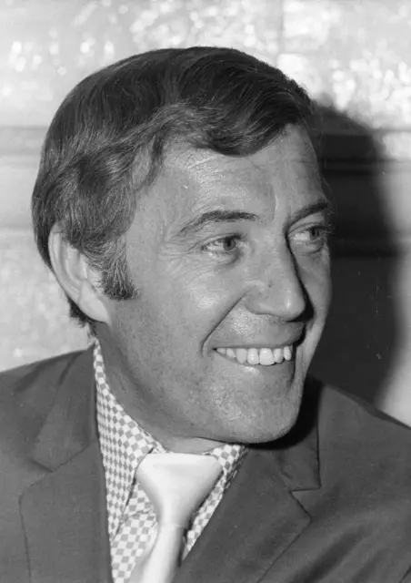 Val Doonican, Irish Singer