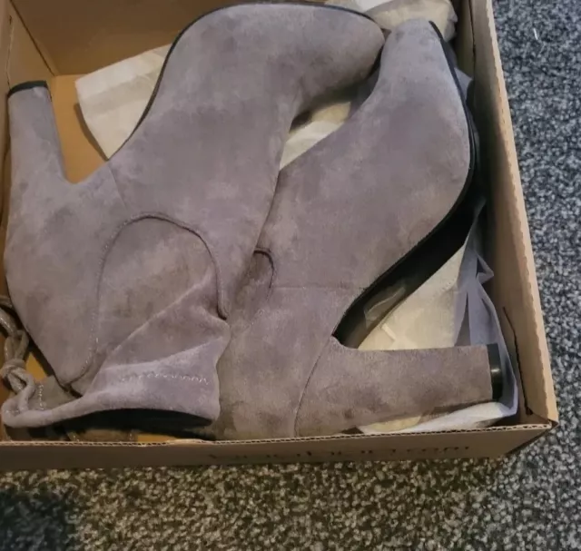 Ladies Debenhams Grey Sock Boot Wide Fit Size 8 New In The Box