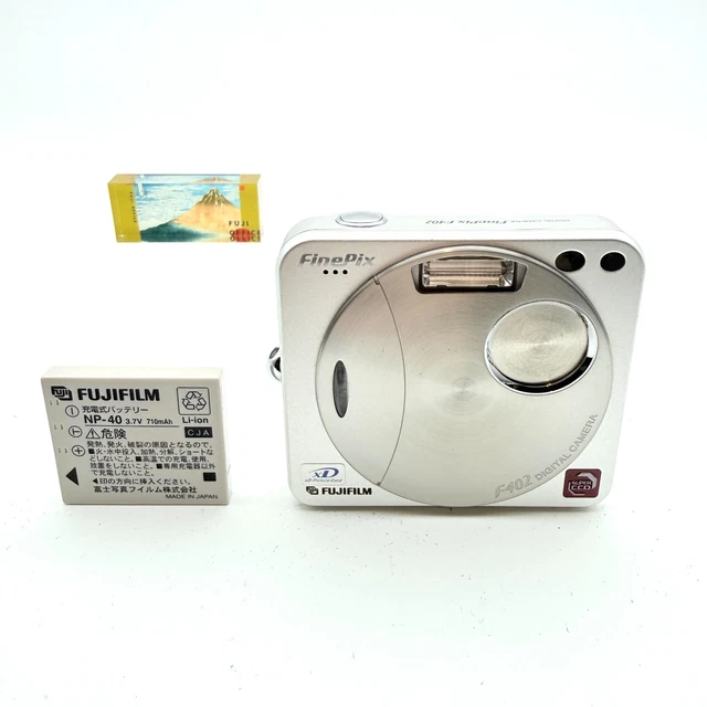FUJIFILM FINEPIX F402 2.4MP Super CCD Fujinon 39mm Fixed xD Slim
