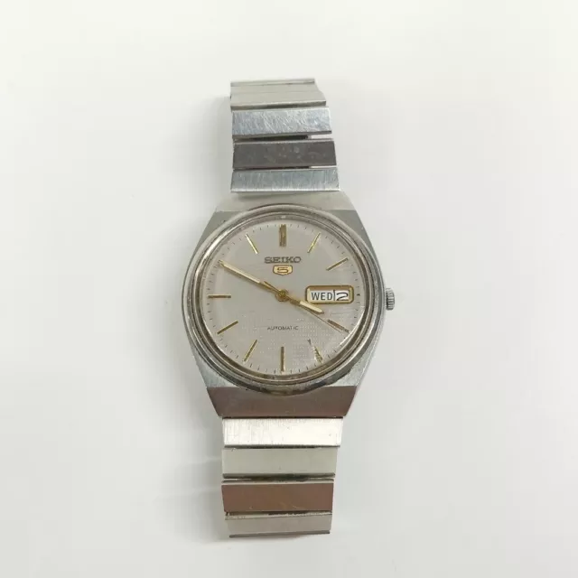 Vintage Seiko 5 Automatic 7019 Day/Date 21J Men Watch Grey Dial Japan Made 80's