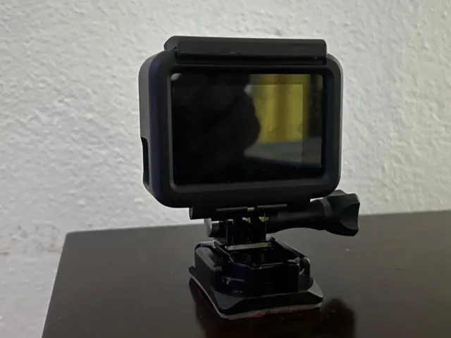 GoPro HERO7 Waterproof Digital Action Camera - White (CHDHB-601)