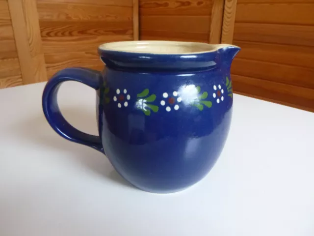 Rheinsberger Keramik Bunzlau Blau / Blumenkante 6632: Krug / Kanne 11 cm Durchm.