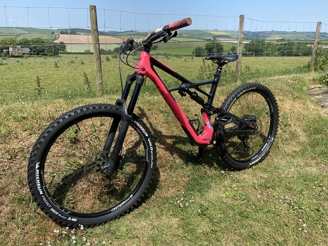 Specialized enduro sales elite 650b 2018