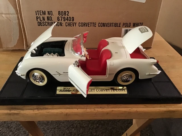 自動車 MIRA Solido Chevrolet Corvette coupe 1953 Chevrolet Corvette Convertible - 1/18 Scale Mira Solido
