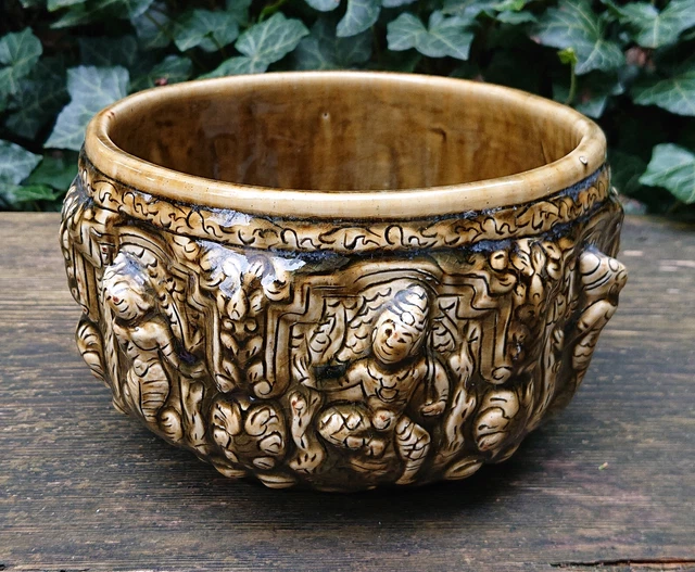 Vecchio Pot Fiore Impianto Rack Ciotola Ceramica Rilievo Figure Illeggibili Sign