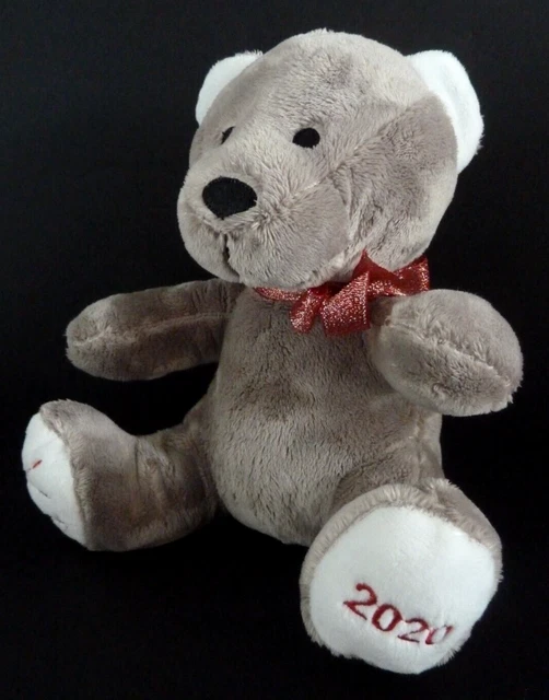 T9. DOUDOU PELUCHE OURS Nocibé 2020 gris beige noeud rouge 20cm assis ETA NEUF *