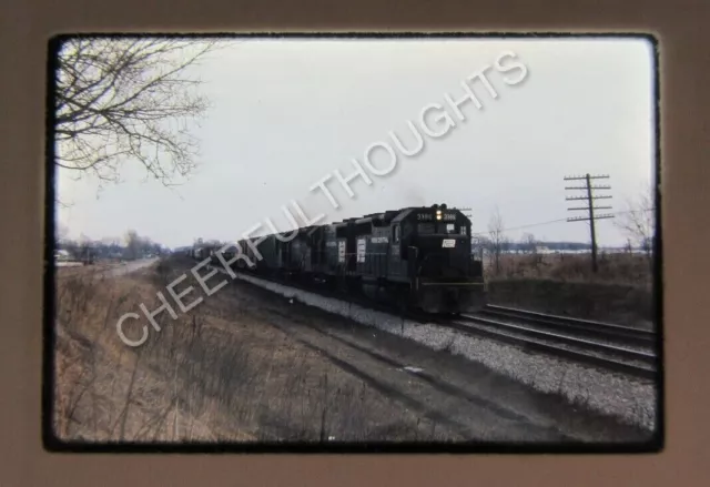 Original '75 Ektachrome Slide PC Penn Central 3186 GP40 action Atwood      34D20