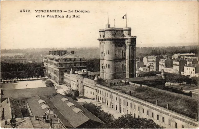 CPA Vincennes Le Donjon et Pavillon du Roi (1347261)