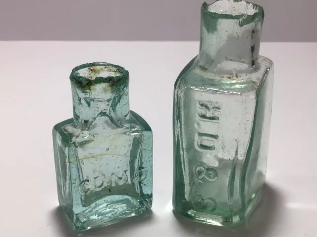 2 Scarce Embossed H D & S C D M C AMBER SWIRLS Victorian Old Ink Gum Bottles J38