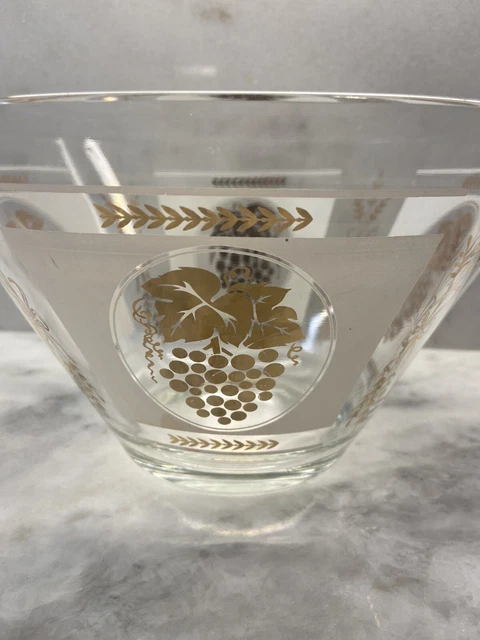Vintage Pyrex/Hazel Atlas Grape Harvest Gold Chip n Dip Large Bowl