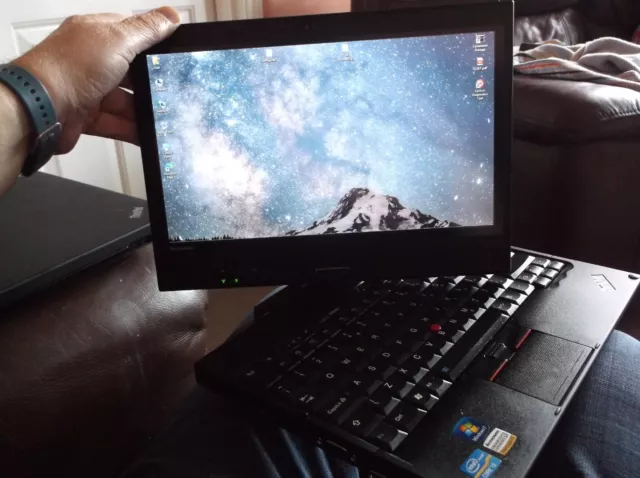Thinkpad X220iT Tablet Laptop 2,30 GHz i3 Dual Core 3GB RAM 320GB HDD - W7 Pro!!