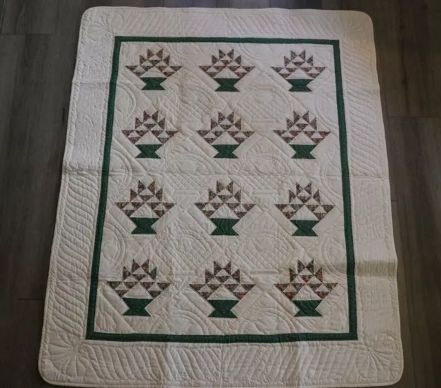 Vintage Handmade 100% Cotton Amish-Mennonite White/Green Flower Basket Lap Quilt