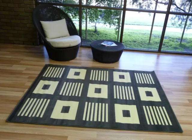 Grey Floor Rug Square Cube Pattern Modern Carpet - 160 X 215 Cm