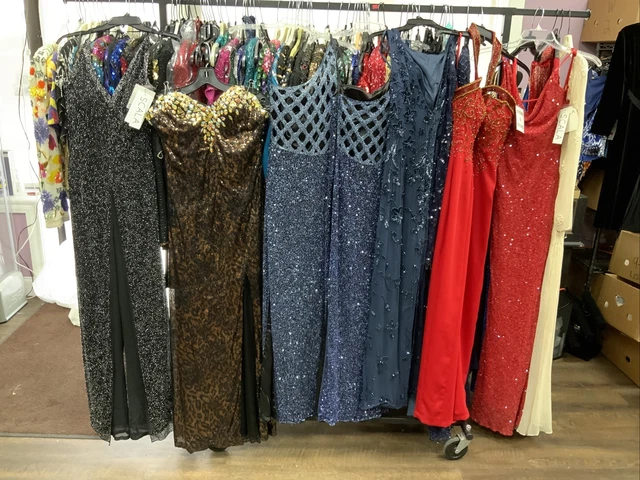 Lot Beaded Silk Drag/Evening Formal Dresses Gowns Designer  Lot of 20 Mixed