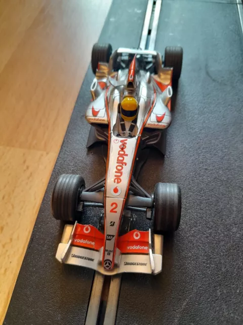 scalextric Mclaren MP4-21 F1 racing car