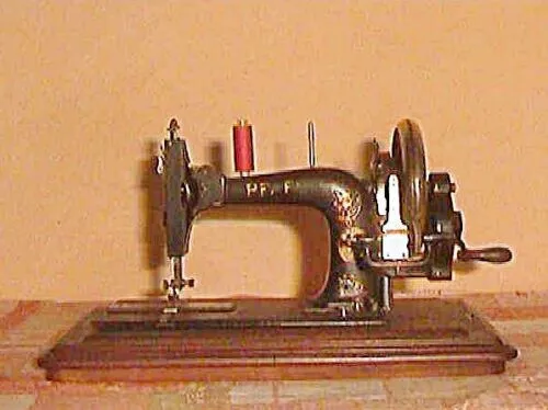 Um 1900 alte Pfaff-Nähmaschine ,Handbetrieb, GMP Modell B