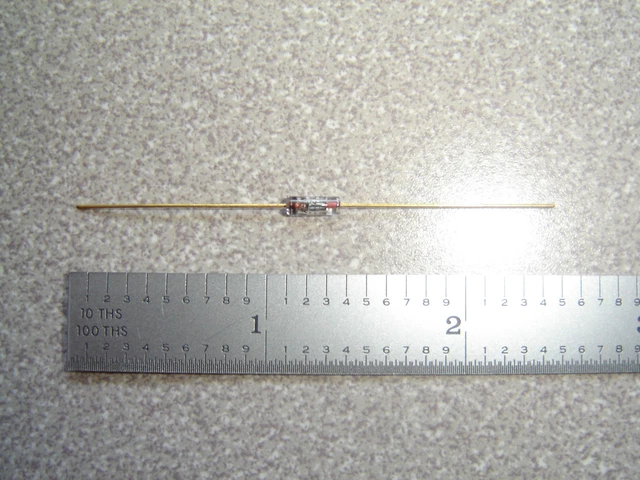 Lot 5,  Zener Diode JX1N973B CCZL, 33 volt 1/2 watt Gold Military Specifications