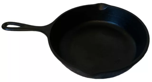 Vintage Cast Iron Skillet #5 Heavy Duty 8 1/8"