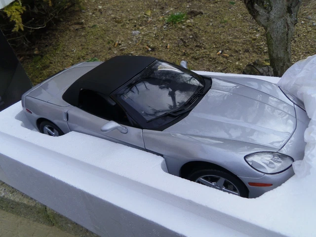 Hot Wheels Corvette C6 Convertible Jaune 1/64 - Mainline 2024 #2/5