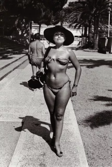 1979 Vintage Monte Carlo Sunbathing Woman Fashion HELMUT NEWTON Photo Art 11X14