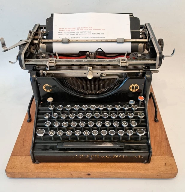 Macchina da scrivere OLIVETTI M20 FUNZIONANTE made in Italy vintage typerwriter