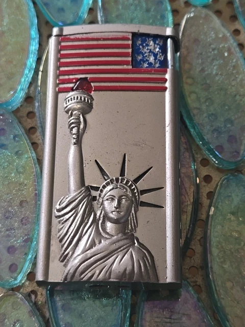 VINTAGE STATUE OF Liberty Cigarette Lighter in metal box memory of 9-11-01  $9.00