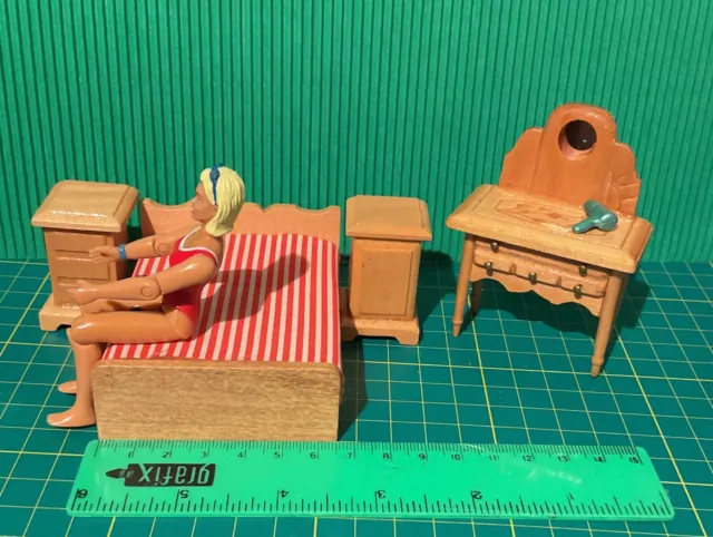 Dollhouse 1/16 lundby barton doll toi size bed, beside cabinet and dressing tabl