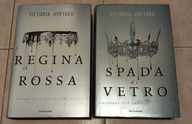 Regina Rossa - Victoria Aveyard - Mondadori - prima edizioni - copertina  rigida