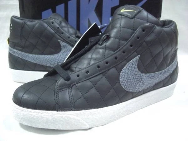 Ds 2006 Nike   Supreme Blazer Sb Us11 (313962 001)(D 23 17)