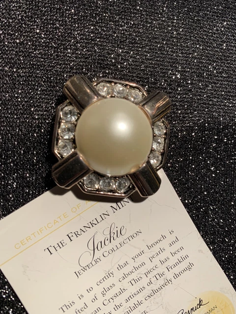 Jackie kennedy pearl sales necklace franklin mint