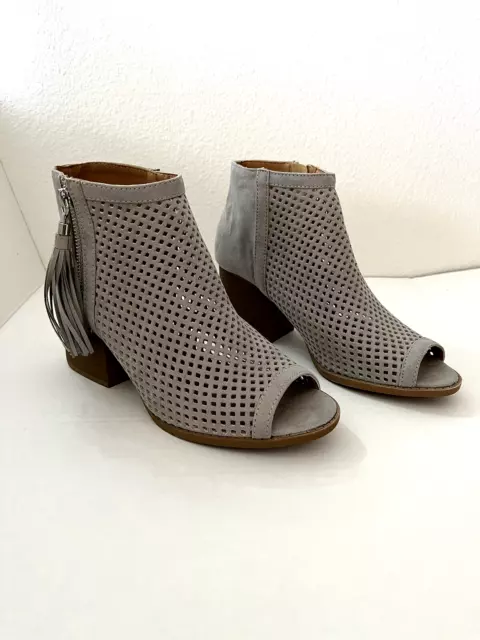 Qupid Mesh Perforated Grey Suede Block Heel Peep Toe Tassel Zip Bootie Size 8