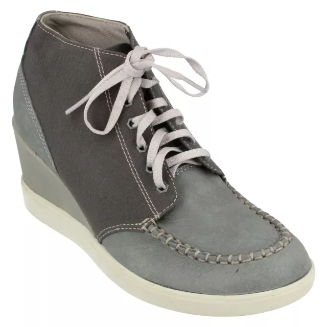Caterpillar wedge boots hotsell