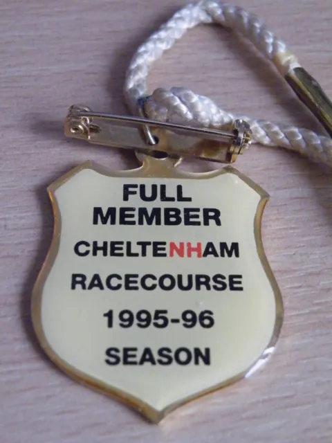 1995/96 Cheltenham Full Members Badge