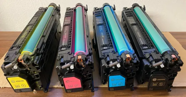 HP Toner Set W9060MC W9061MC W9062MC W9063MC für LaserJet E55040 MFP E57540 Gebr