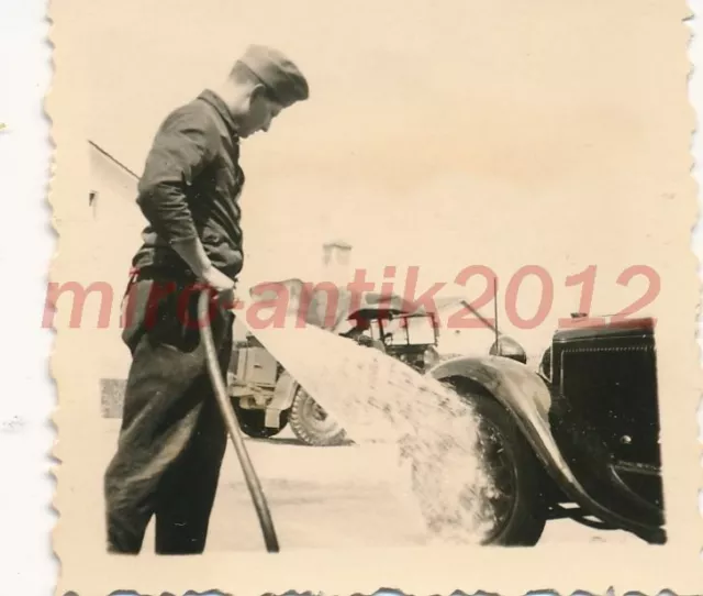 Foto, WK2, 14./Geb.Jg.Reg.99, Kaserne Lechtal, PKW wird gewaschen 1938, 5026-518