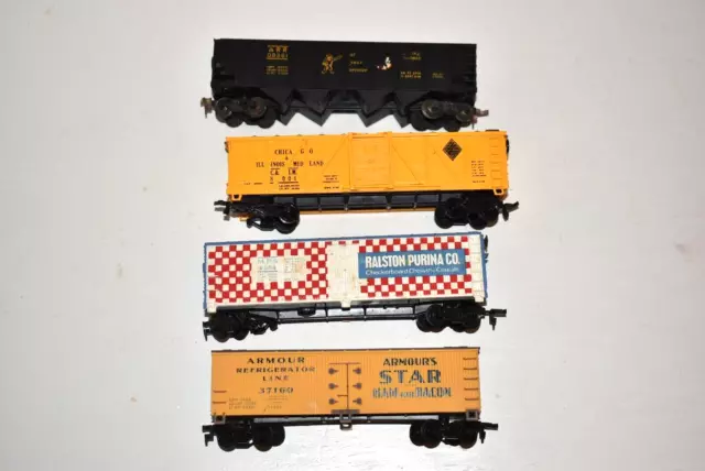 HO Scale Lot of 4 Freight Cars Box Hopper Reefer Model Railroad Rolling Stock