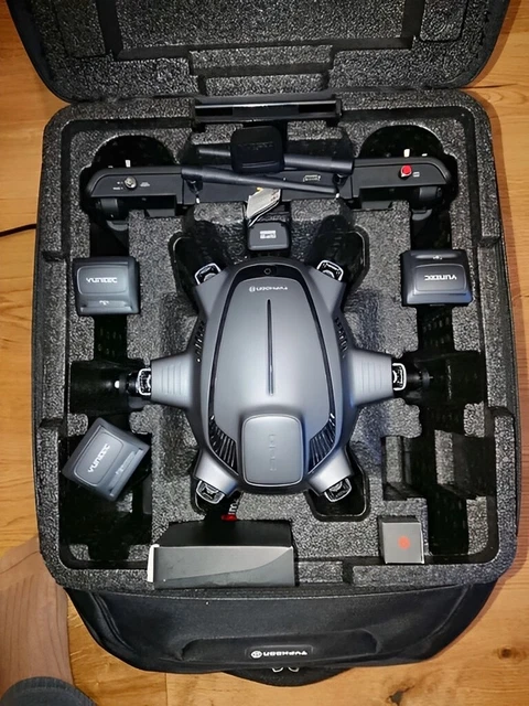 Yuneec Typhoon H Pro Drone with 4K Camera - Intel Real Sense - Case -3 Batteries