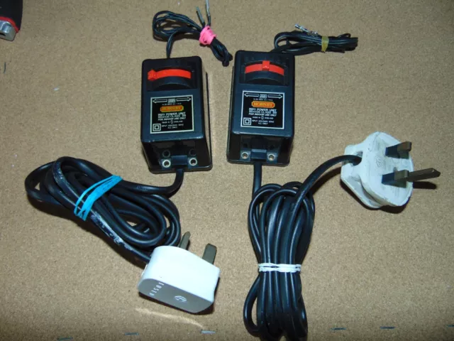 2 x HORNBY  Model Railway R 911 Power Controllers (01)