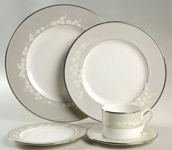 Lenox Bellina Place Setting 5-Piece Platinum Banded Dinnerware Made in USA New