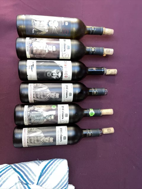 19 crimes wine Bottles X 6 1 Glow In The Dark. 1 Snoop Dog Empty