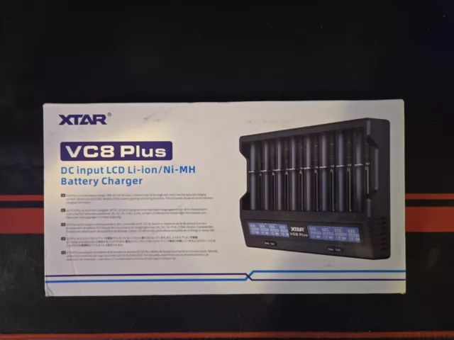 XTAR VC8 Plus 8-Bay USB Battery Charger Combo