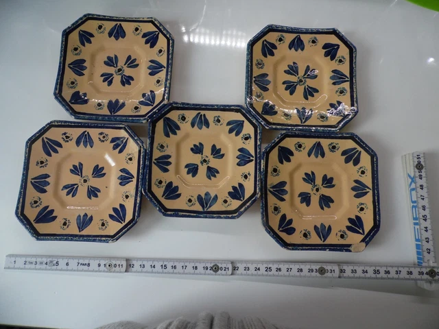 Anciennes tasses et sous-tasses 3 pièces à café en porcelaine